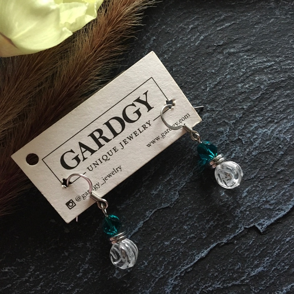 Handmade earrings green